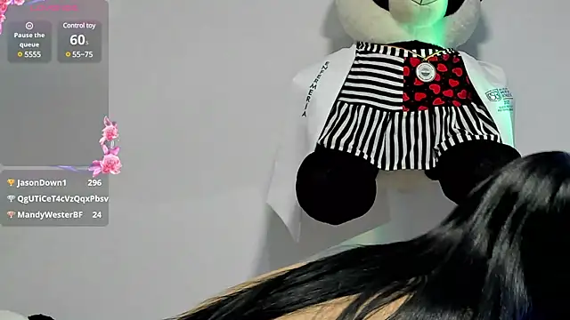 Kylie brazt online show from 03/15/25, 04:02