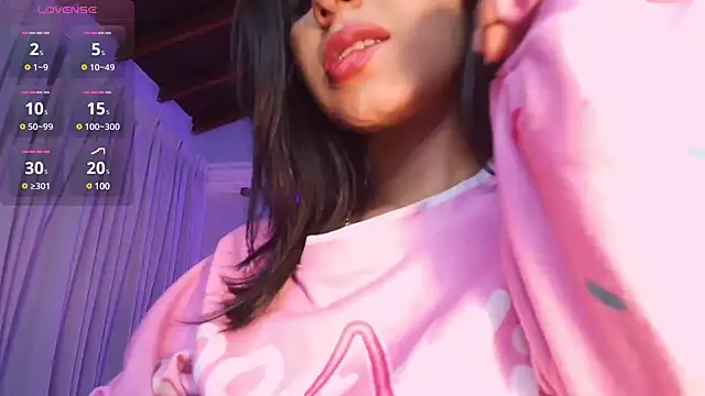 hannah thomson  online show from 03/17/25, 10:28