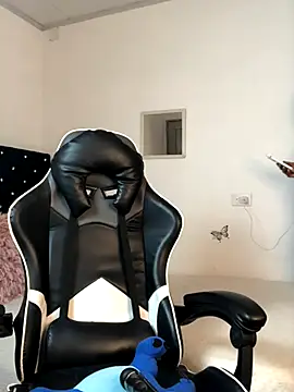 ValerieBlakee online show from 11/17/25, 02:12