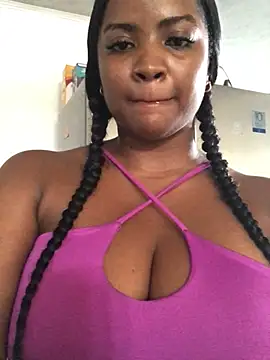 ValerieBlakee online show from 05/18/26, 04:24