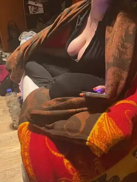 Tightassslut18 online show from 02/24/25, 07:30