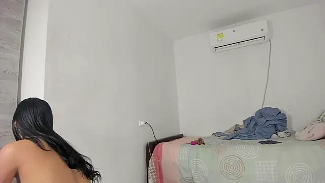 flor herrera01 online show from 03/01/25, 03:32