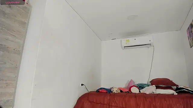 flor herrera01 online show from 10/02/25, 06:31