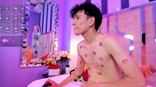 ValentinoMoreti online show from 03/21/25, 07:55