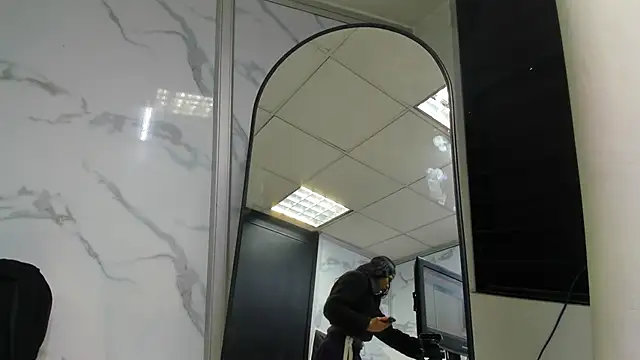 Snapshot of Kendall_6669 chatting on 11/06/25, 01:01 Kendall 6669 online show from 11/06/25, 01:01