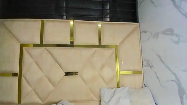 Snapshot of Kendall_6669 chatting on 11/19/25, 12:49 Kendall 6669 online show from 11/19/25, 12:49