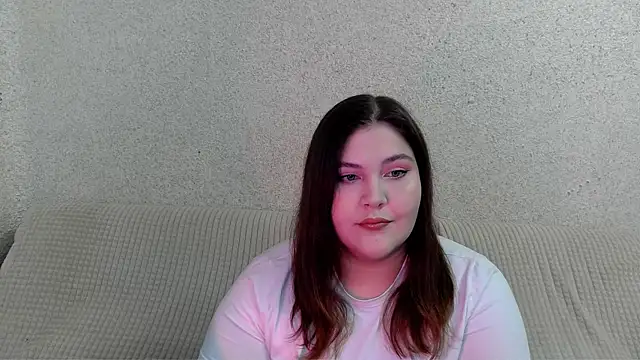 Snapshot of rachelwild chatting on 09/19/25, 08:49 rachelwild online show from 09/19/25, 08:49