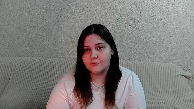 Snapshot of rachelwild chatting on 11/11/25, 02:00 rachelwild online show from 11/11/25, 02:00