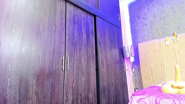 ava-am online show from 11/08/25, 02:45