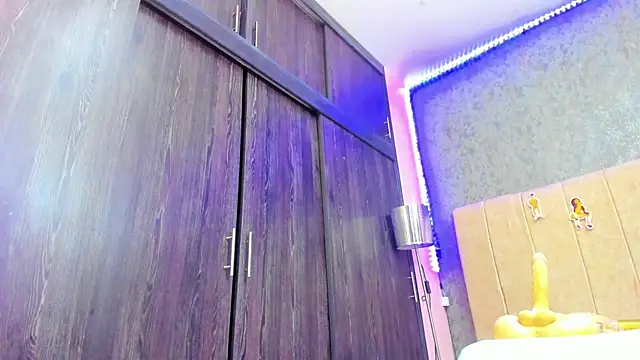 ava-am online show from 12/18/25, 02:17