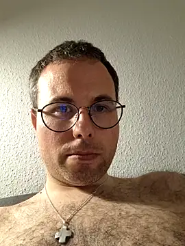 Simonudist online show from 04/12/26, 07:19