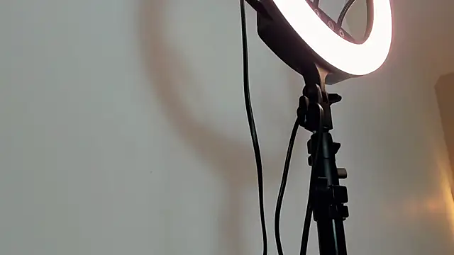 CHANELL 11INCHES online show from 02/26/25, 11:04