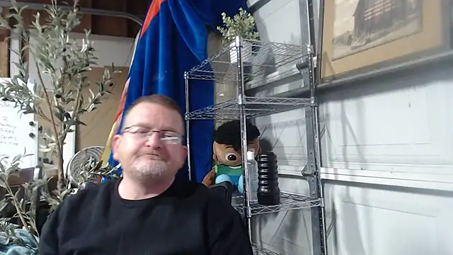 Randomoldguy615 online show from 02/28/25, 01:05