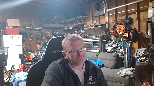 Randomoldguy615 online show from 02/28/26, 06:47