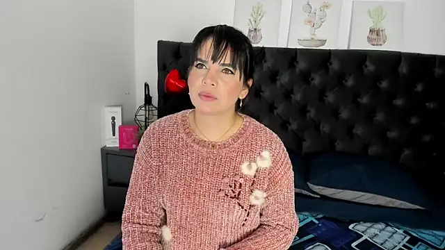 laura hotties online show from 02/25/26, 01:21