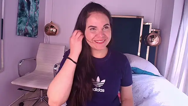 laura hotties online show from 05/31/26, 06:09
