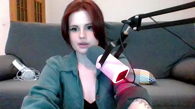 Della Ideal online show from 03/09/25, 09:14