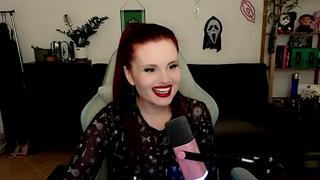 Della Ideal online show from 12/14/25, 05:07