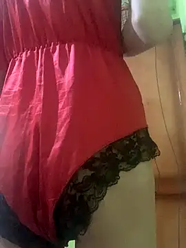 Snapshot of Femboylili chatting on 11/15/25, 02:02 Femboylili online show from 11/15/25, 02:02