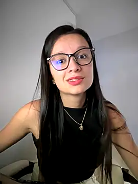 Snapshot of Soy_Sara7 chatting on 10/24/25, 08:16 Soy Sara7 online show from 10/24/25, 08:16