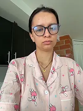 Snapshot of Soy_Sara7 chatting on 10/27/25, 01:26 Soy Sara7 online show from 10/27/25, 01:26