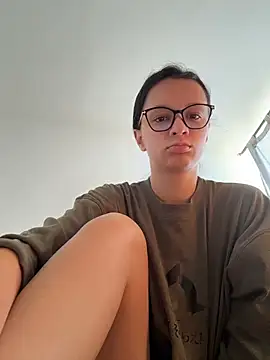 Snapshot of Soy_Sara7 chatting on 11/22/25, 01:21 Soy Sara7 online show from 11/22/25, 01:21