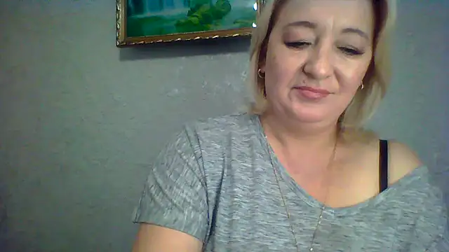 ArielXLoveresss online show from 10/05/25, 07:17