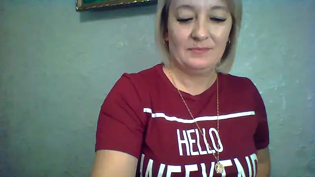 ArielXLoveresss online show from 10/18/25, 07:42