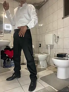 rogerdik76 online show from 04/15/26, 05:03