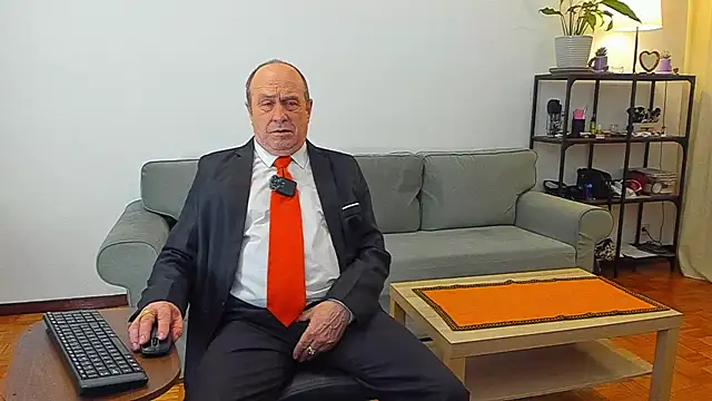 Snapshot of masterboy50 chatting on 11/01/25, 03:58 masterboy50 online show from 11/01/25, 03:58