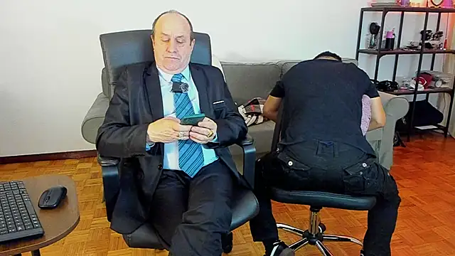 Snapshot of masterboy50 chatting on 11/08/25, 07:12 masterboy50 online show from 11/08/25, 07:12