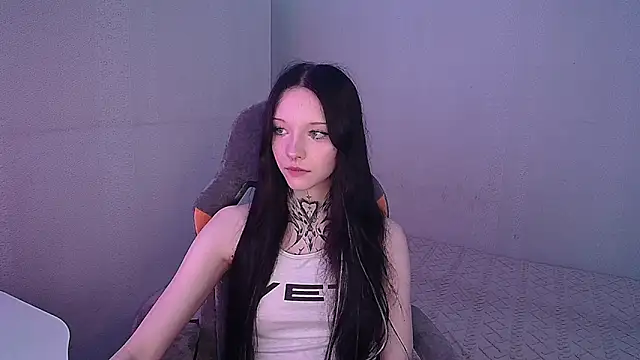 Snapshot of mefwhore chatting on 10/13/25, 05:13 mefwhore online show from 10/13/25, 05:13