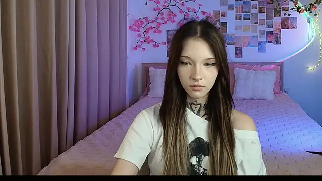 mefwhore online show from 04/17/26, 11:13