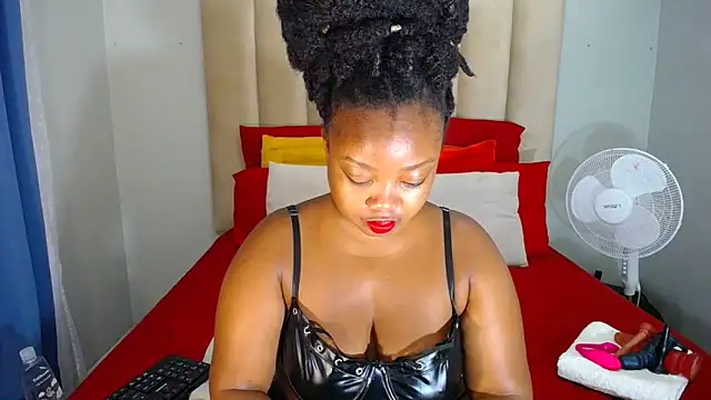 SEXYASSTINAXXX online show from 02/18/26, 05:25