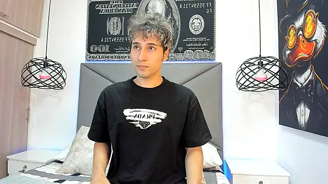 Snapshot of buddy_whitte chatting on 11/01/25, 12:18 buddy whitte online show from 11/01/25, 12:18