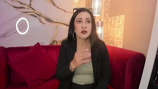 Bella williamss  online show from 11/10/25, 07:35