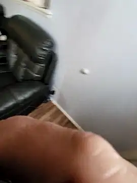 Snapshot of Bigjohn81401 chatting on 12/05/25, 05:42 Bigjohn81401 online show from 12/05/25, 05:42