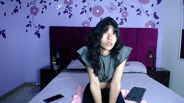 nathalya summer online show from 03/20/25, 08:19