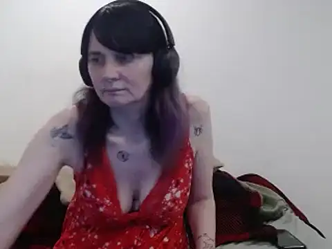 Hotmodel1984 online show from 04/15/26, 02:51