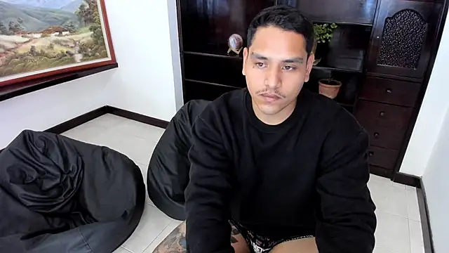 maxflurry  online show from 03/18/25, 05:42