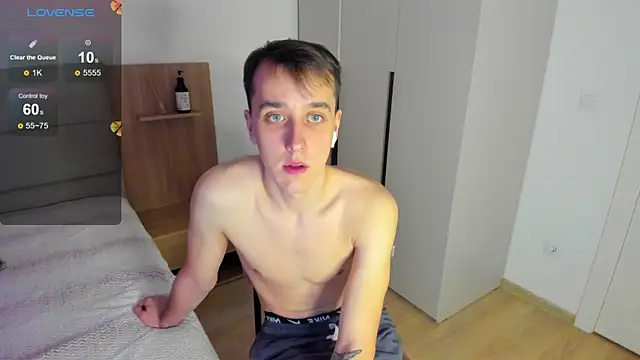 your super hero online show from 03/05/25, 03:40