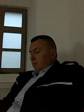 Mike8523 online show from 10/07/25, 04:31