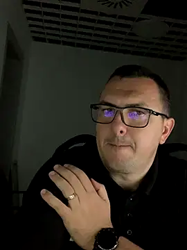 Mike8523 online show from 10/25/25, 04:20