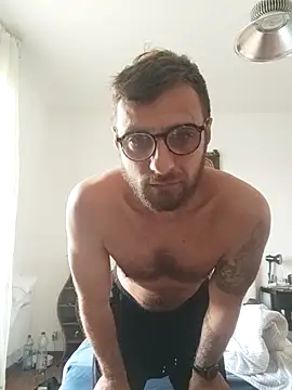 sebik122 online show from 10/05/25, 06:34