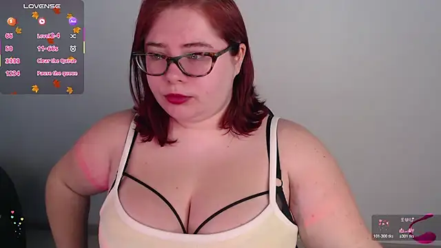 Snapshot of Lily_lu_one chatting on 11/14/25, 10:36 Lily lu one online show from 11/14/25, 10:36