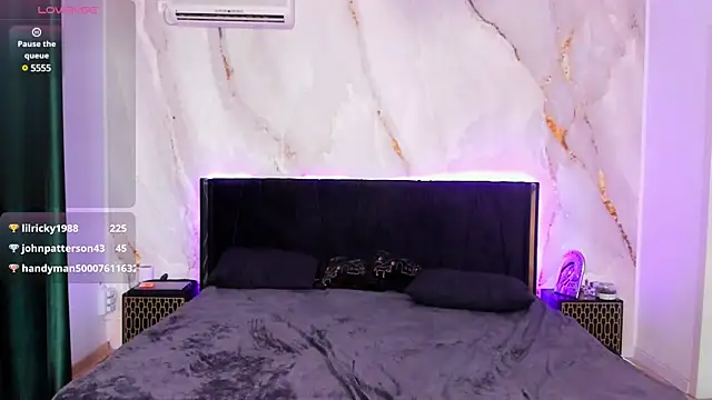 Snapshot of CutiePie69__ chatting on 03/18/25, 02:47 CutiePie69 online show from 03/18/25, 02:47