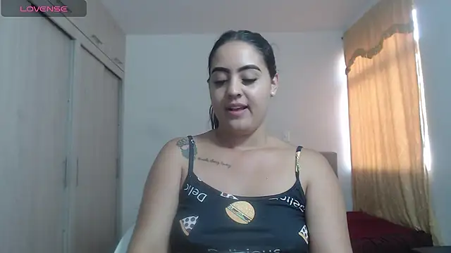 Anthonela Queen online show from 10/04/25, 12:25