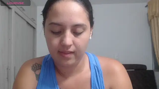 Anthonela Queen online show from 12/04/25, 12:42