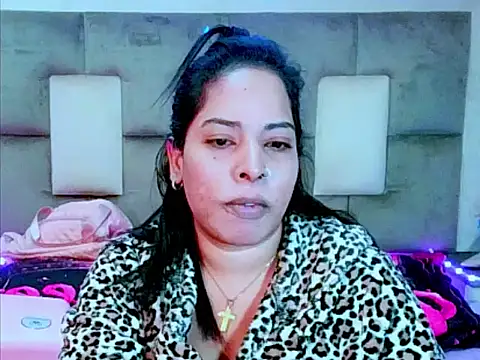 Snapshot of indiantopaz694u chatting on 06/25/26, 06:07 indiantopaz694u online show from 06/25/26, 06:07