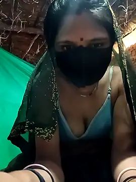Chhavi Chadha online show from 02/16/26, 03:13